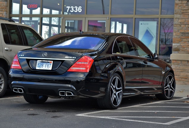 Mercedes-Benz S 63 AMG W221 2011