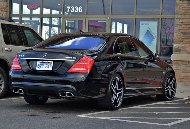 Mercedes-Benz S 63 AMG W221 2011