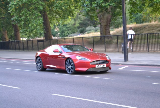 Aston Martin DB9 2013