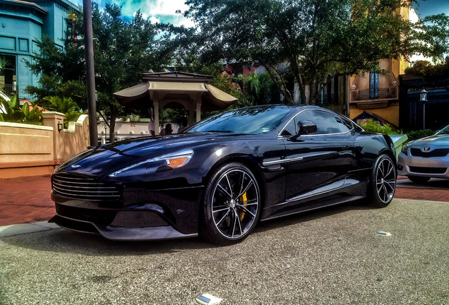 Aston Martin Vanquish 2013