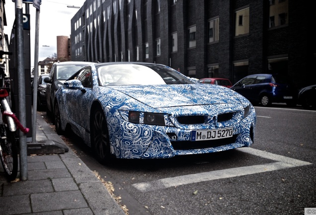 BMW i8