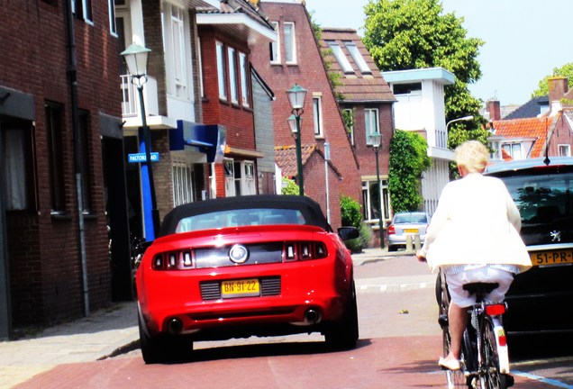 Ford Mustang GT Convertible 2013