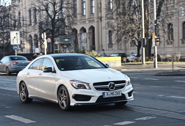 Mercedes-Benz CLA 45 AMG C117