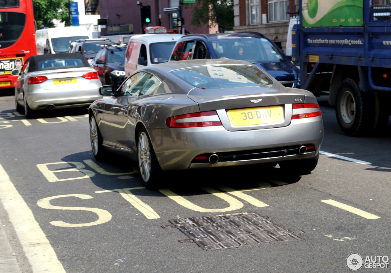 Aston Martin DB9