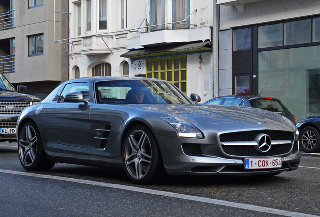 Mercedes-Benz SLS AMG