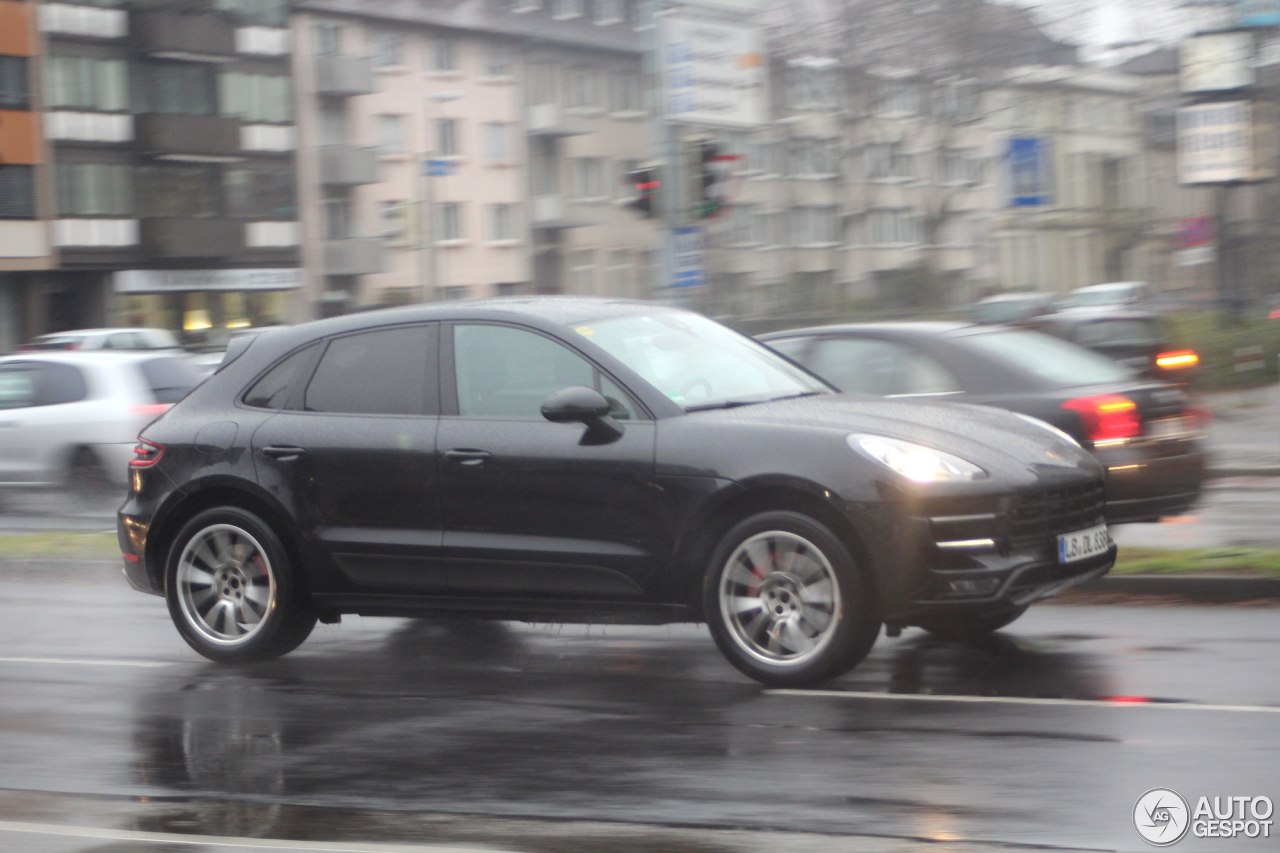 Porsche 95B Macan Turbo