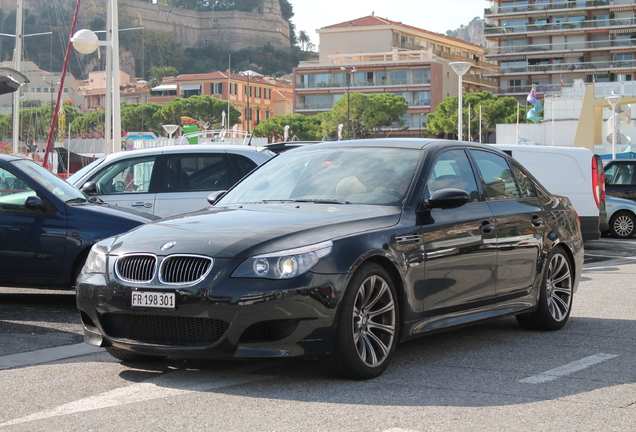 BMW M5 E60 2005