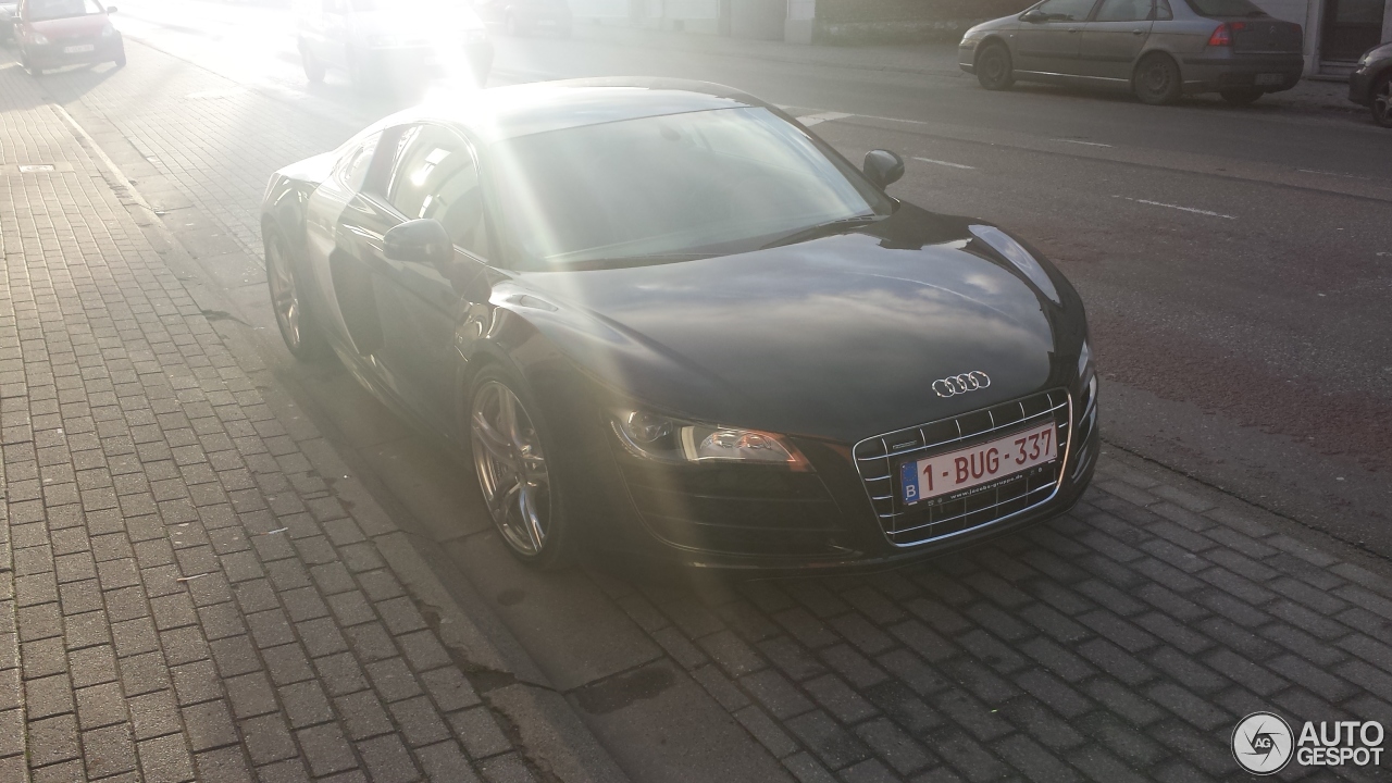 Audi R8 V10