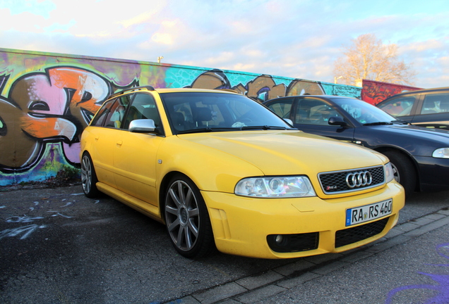 Audi RS4 Avant B5