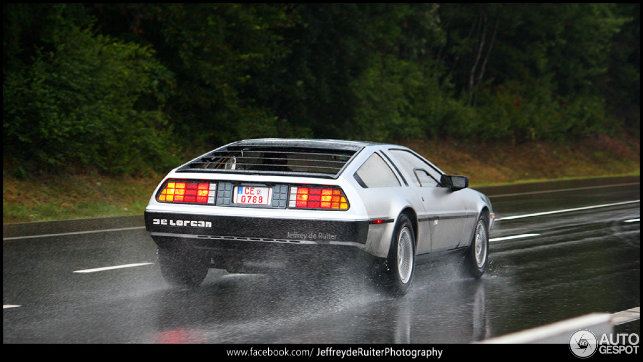 DeLorean DMC-12