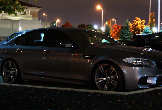 BMW M5 F10 2011