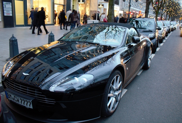 Aston Martin V8 Vantage Roadster 2012