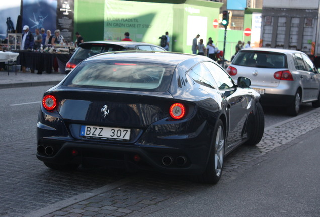 Ferrari FF