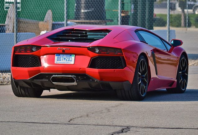 Lamborghini Aventador LP700-4