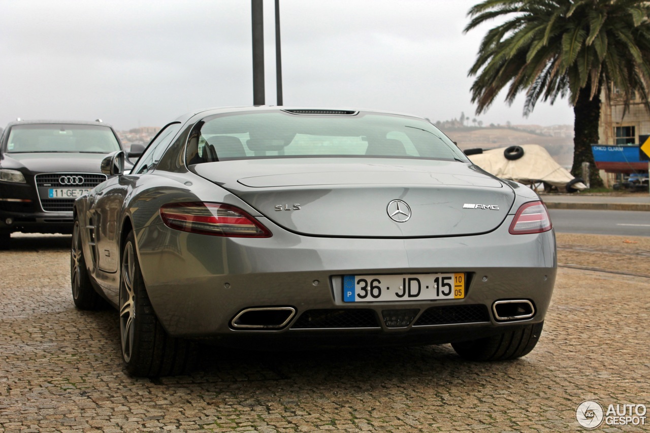 Mercedes-Benz SLS AMG