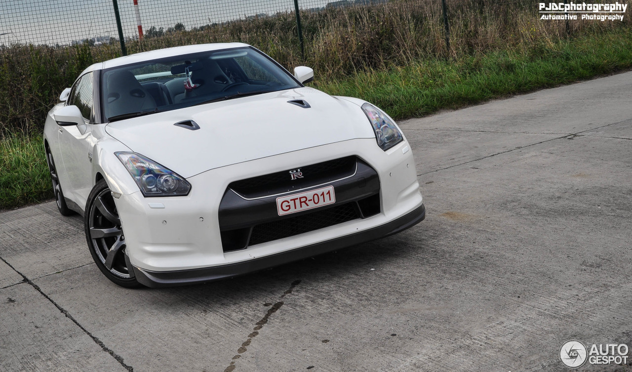 Nissan GT-R