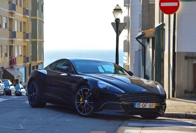 Aston Martin Vanquish 2013