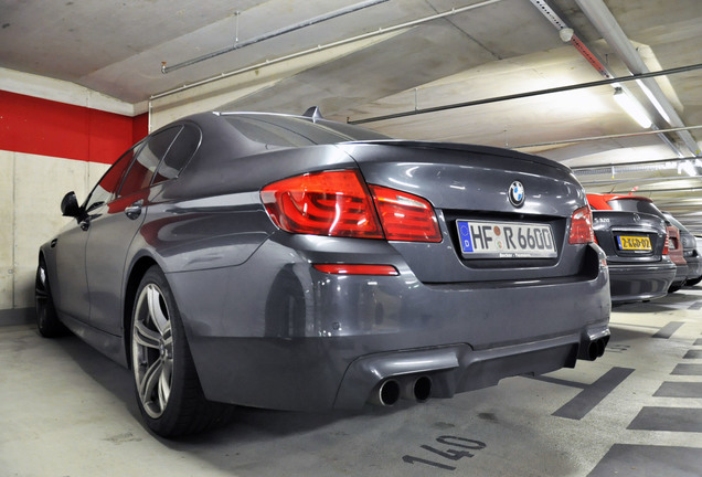 BMW M5 F10 2011