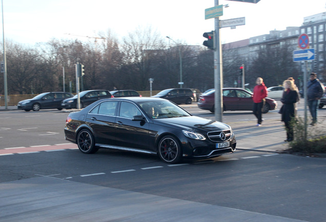 Mercedes-Benz E 63 AMG S W212