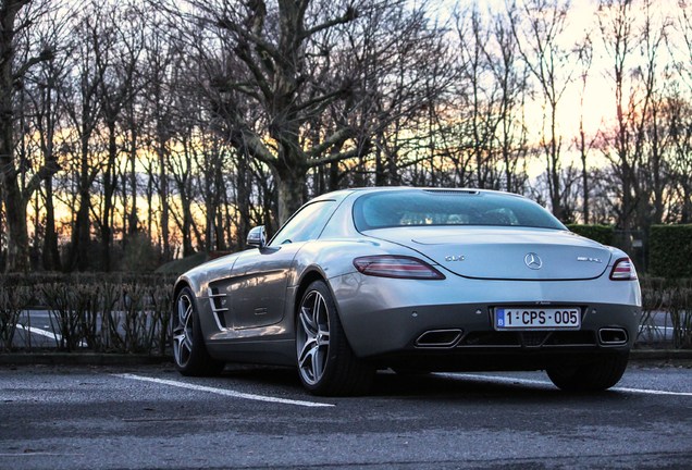 Mercedes-Benz SLS AMG