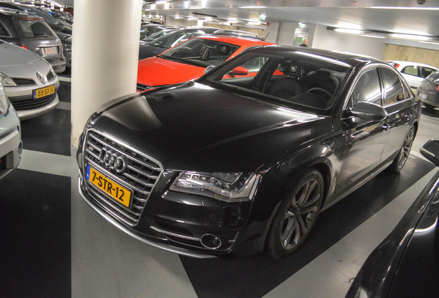 Audi S8 D4