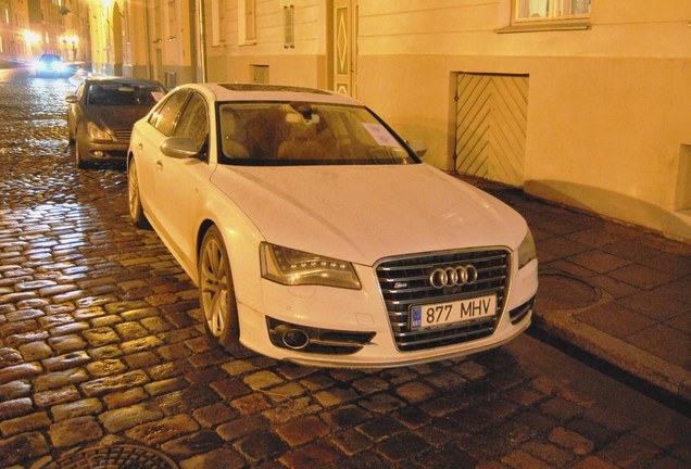 Audi S8 D4