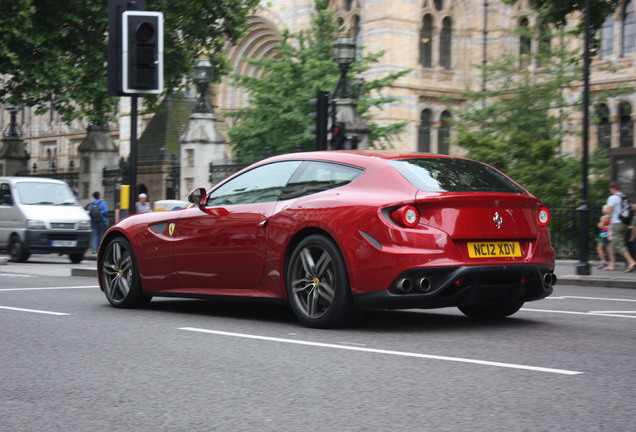 Ferrari FF