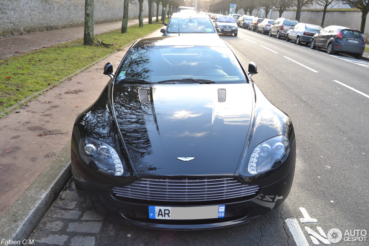 Aston Martin V8 Vantage