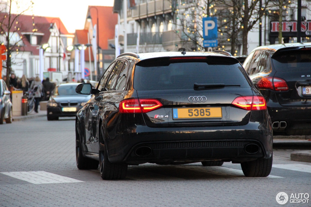 Audi RS4 Avant B8