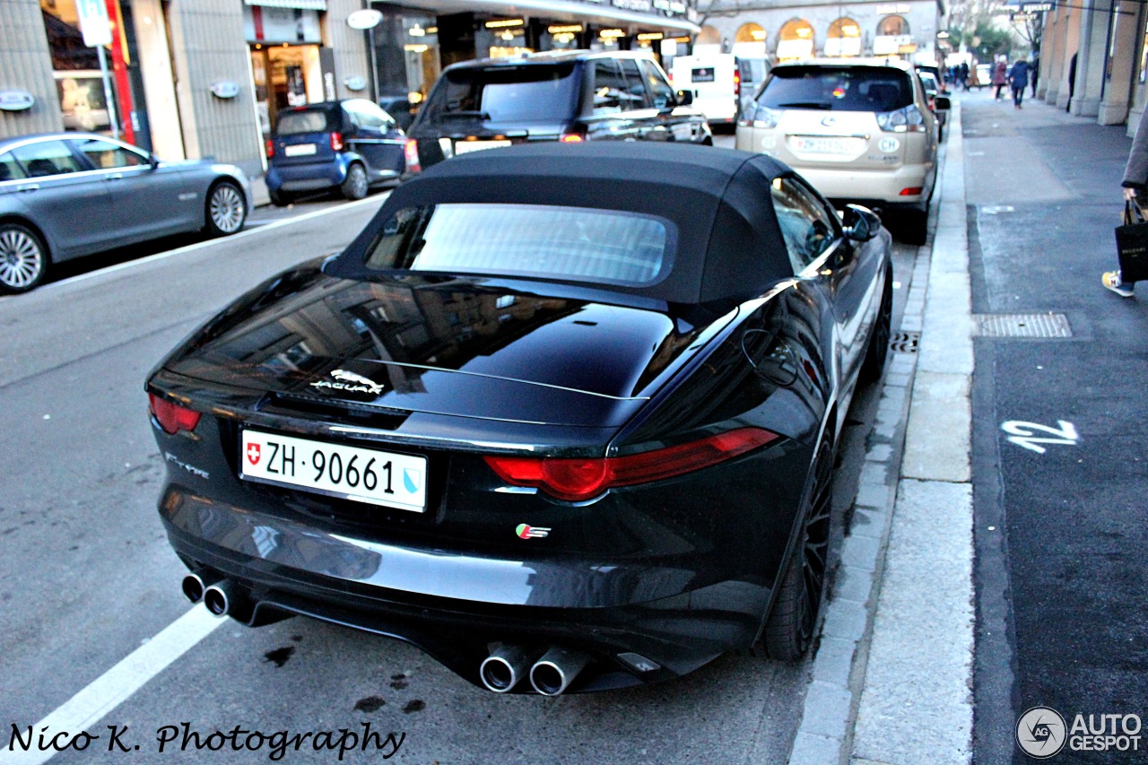 Jaguar F-TYPE S V8 Convertible