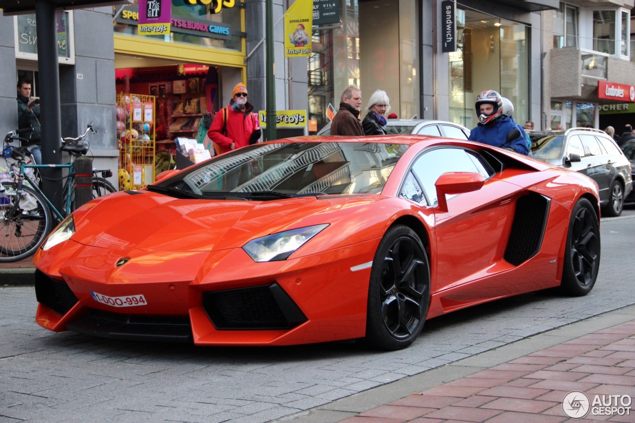 Lamborghini Aventador LP700-4