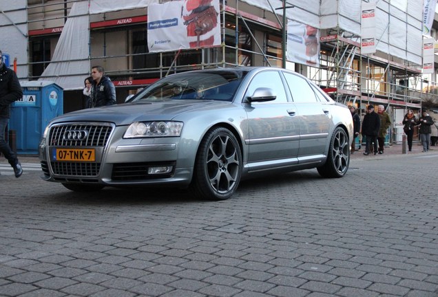 Audi S8 D3