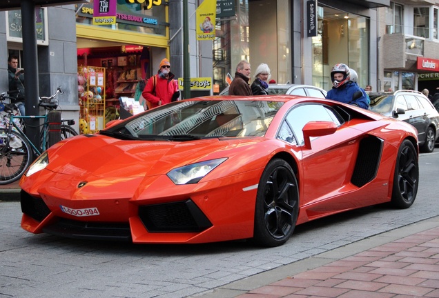 Lamborghini Aventador LP700-4