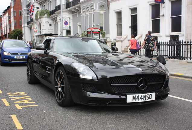 Mercedes-Benz SLS AMG