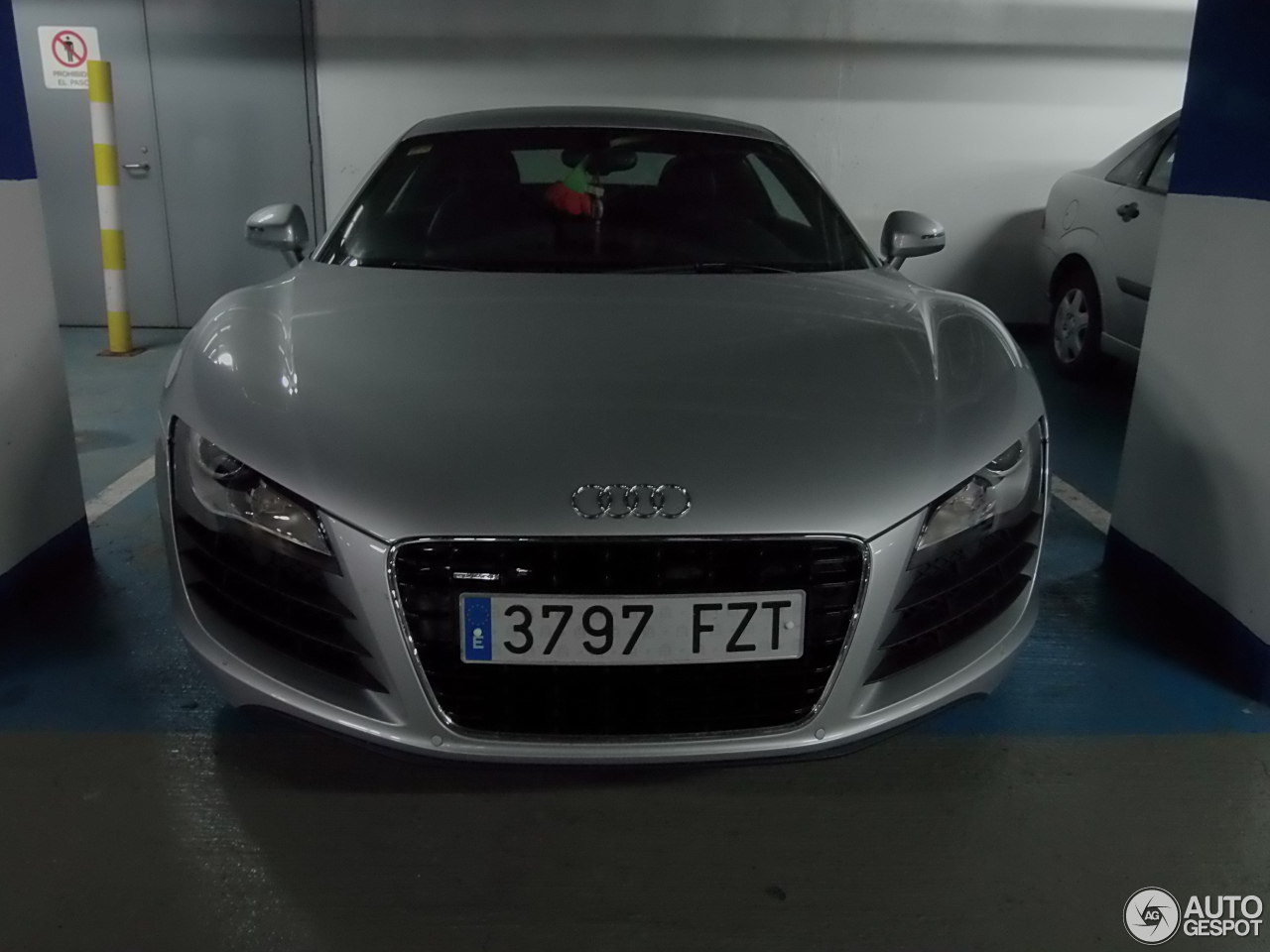 Audi R8