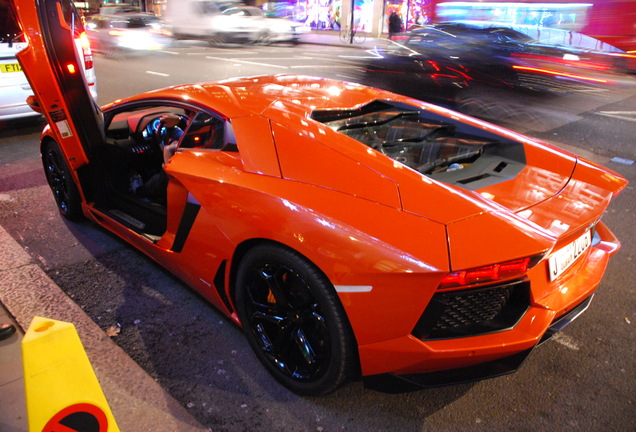 Lamborghini Aventador LP700-4