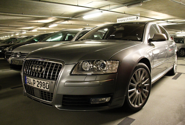 Audi S8 D3