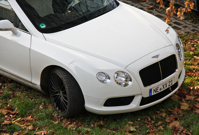 Bentley Continental GTC V8