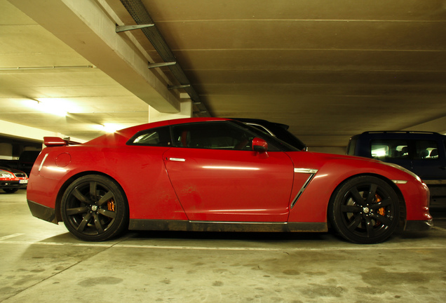 Nissan GT-R