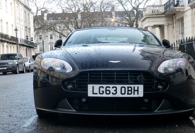 Aston Martin V8 Vantage Roadster 2012