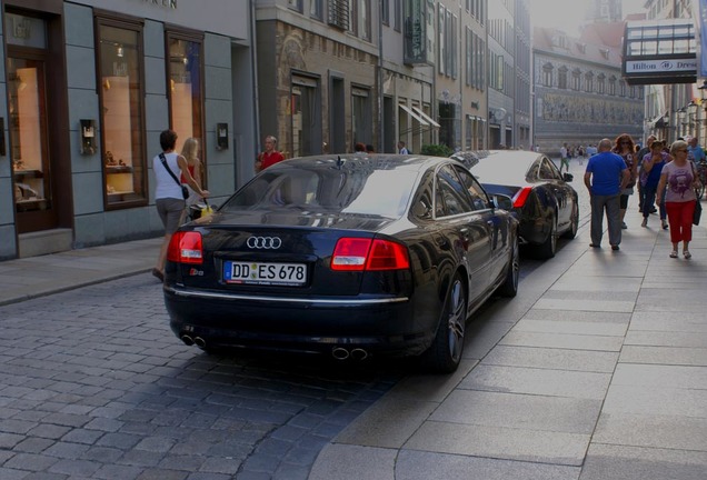 Audi S8 D3