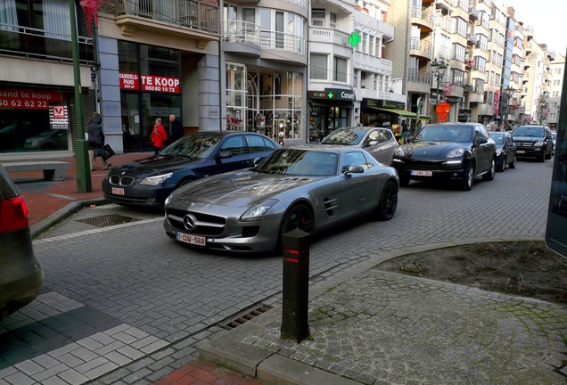 Mercedes-Benz SLS AMG