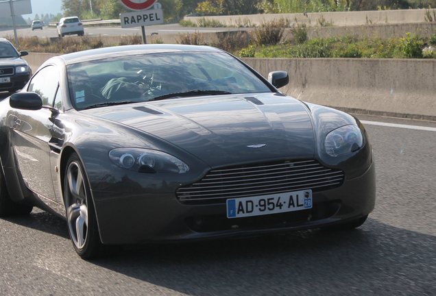 Aston Martin V8 Vantage