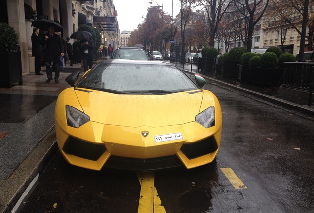 Lamborghini Aventador LP700-4