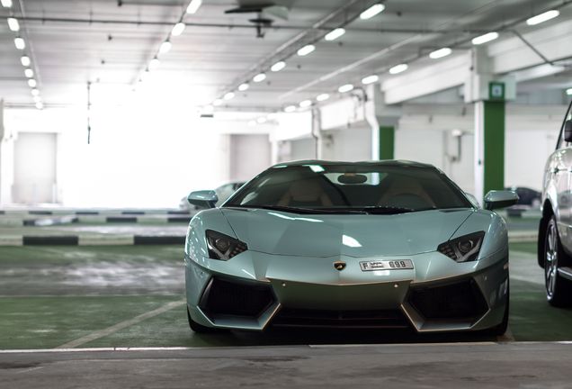 Lamborghini Aventador LP700-4 Roadster