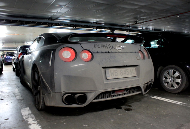 Nissan GT-R