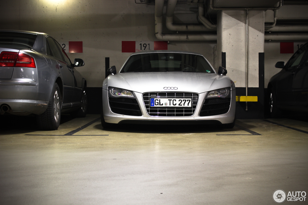 Audi R8 V10