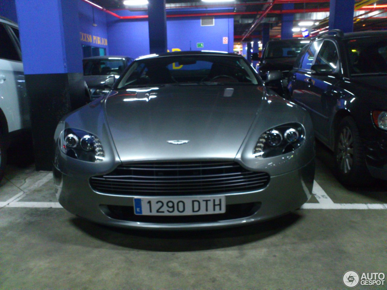 Aston Martin V8 Vantage