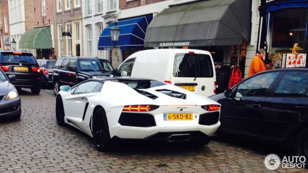 Lamborghini Aventador LP700-4 Roadster