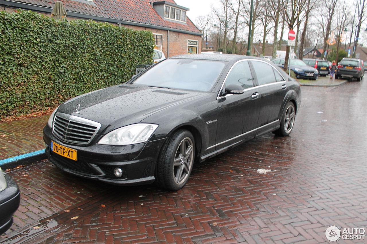 Mercedes-Benz S 65 AMG V221